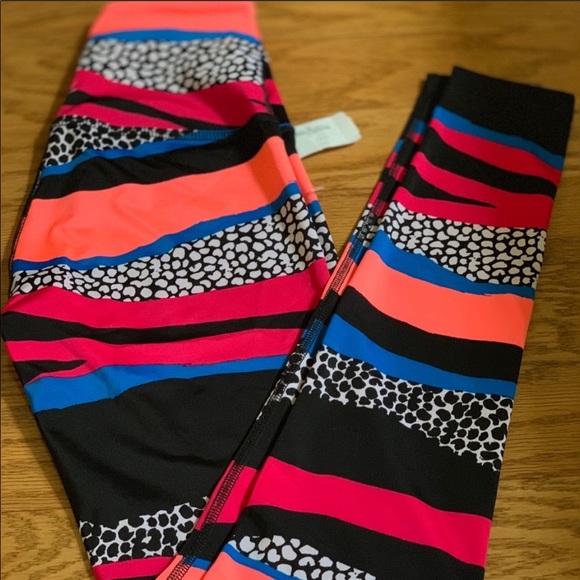 Beyond Yoga Leggings New With Tags - Picture 4 of 6